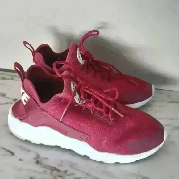 Nike Air Huarache Women's Run Ultra Bourdeux Sneaker 8.5 - Picture 3 of 14